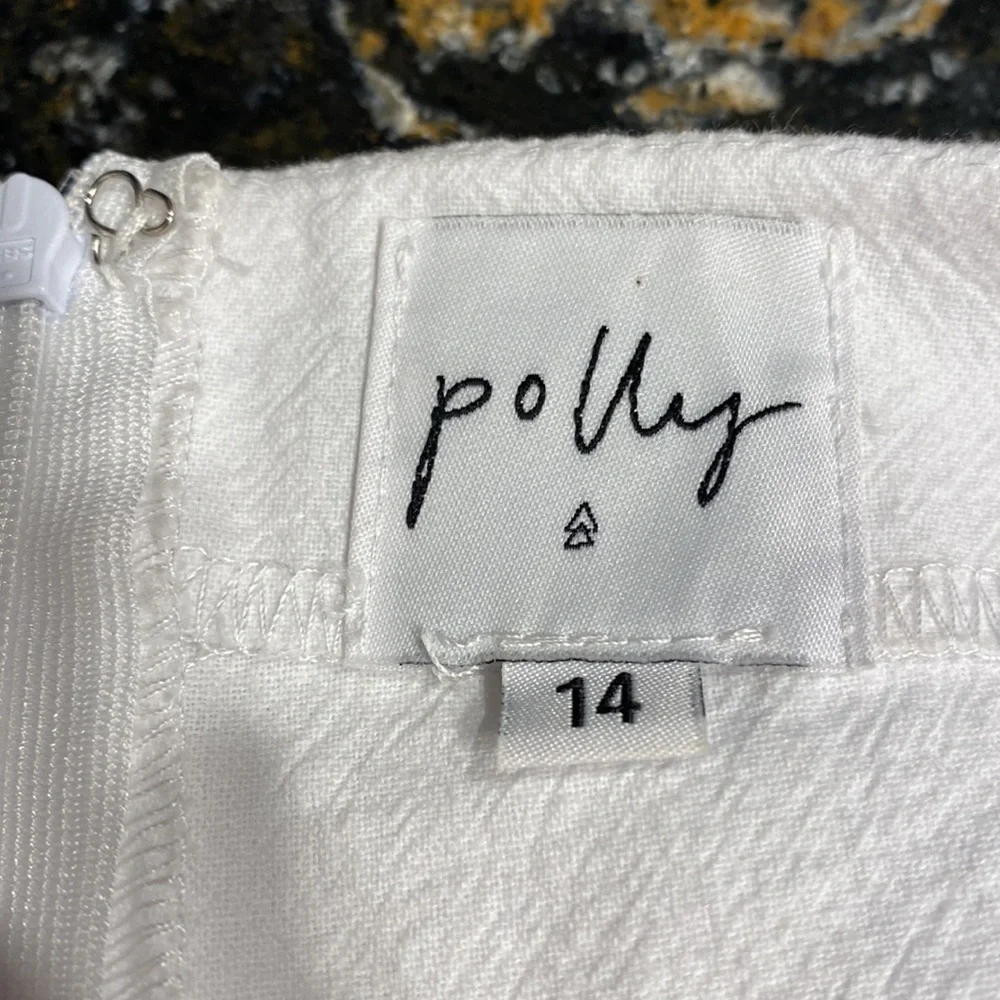Y womens Polly solid white capris zipper sleeveless jumper size 14.  EUC